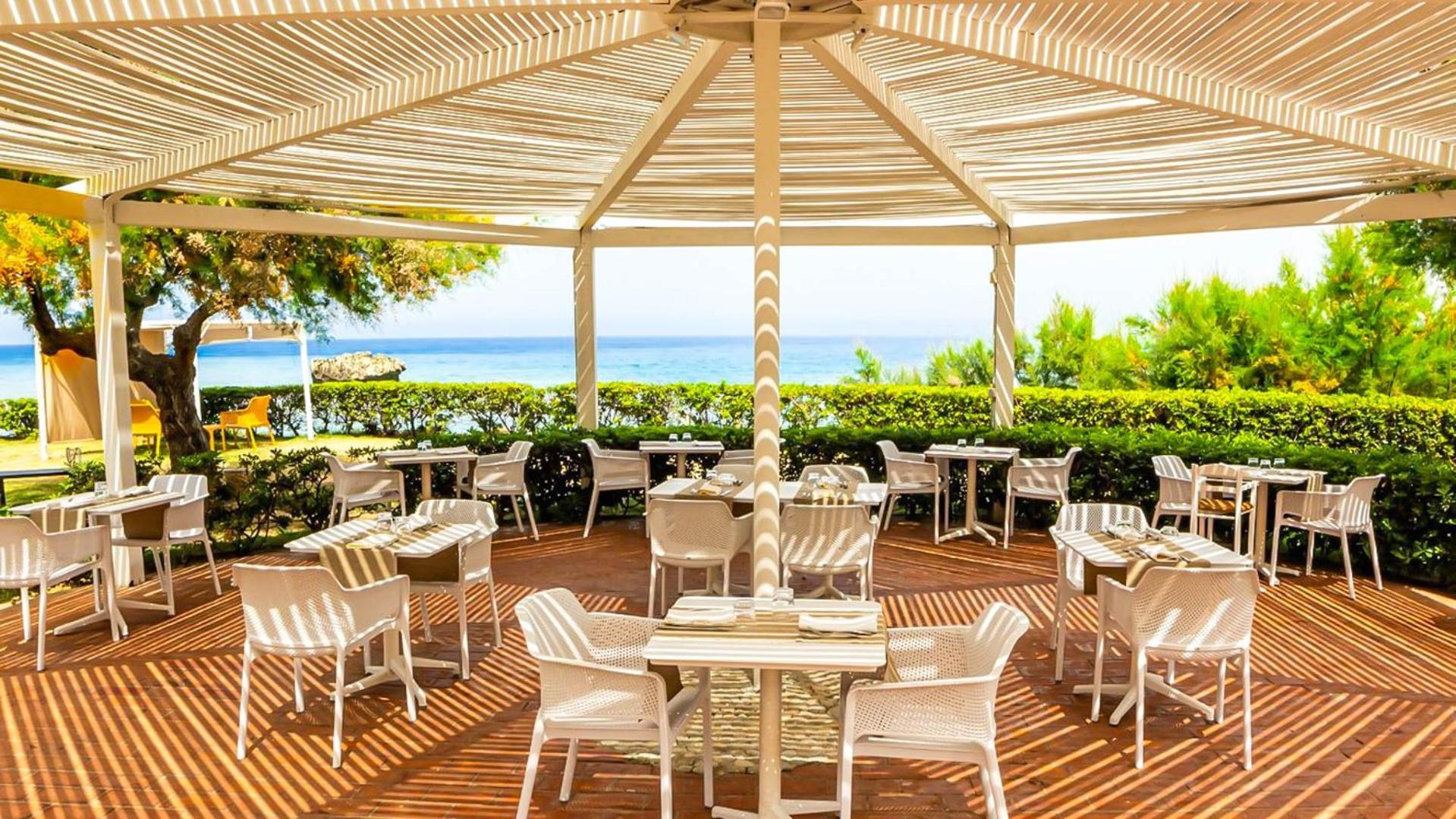 Borgo Di Riaci Beach Resort 산타도메니카 외부 사진