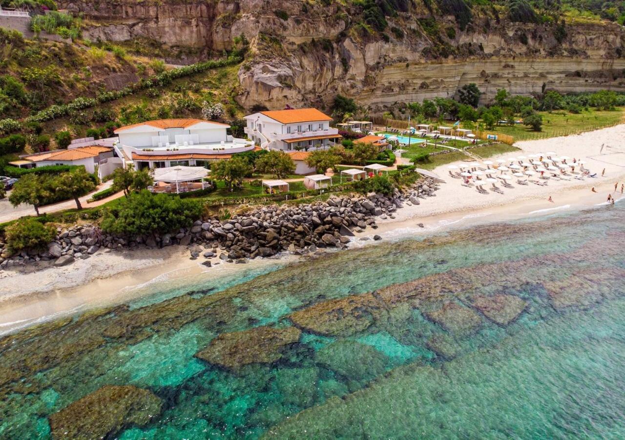 Borgo Di Riaci Beach Resort 산타도메니카 외부 사진