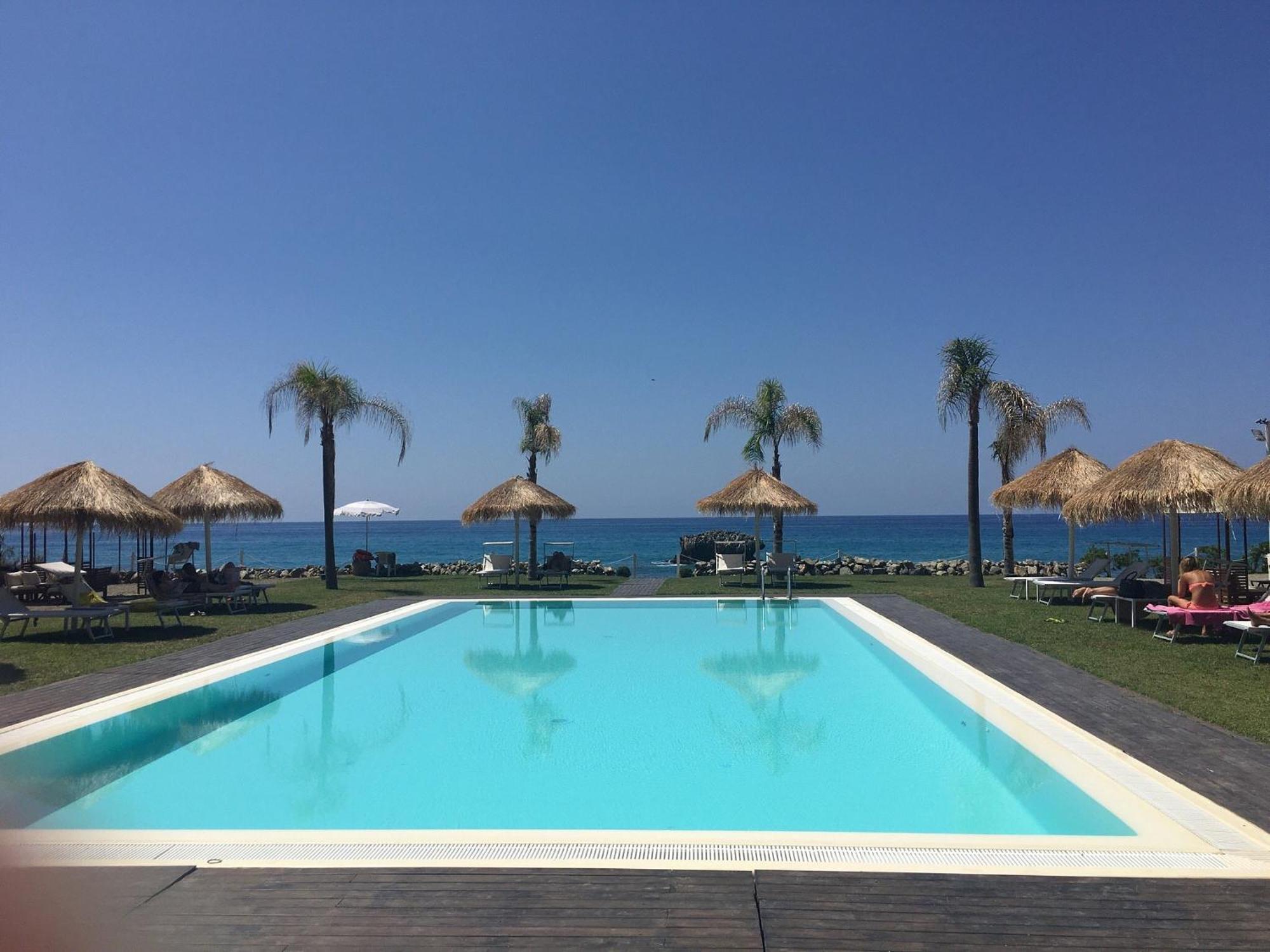 Borgo Di Riaci Beach Resort 산타도메니카 외부 사진