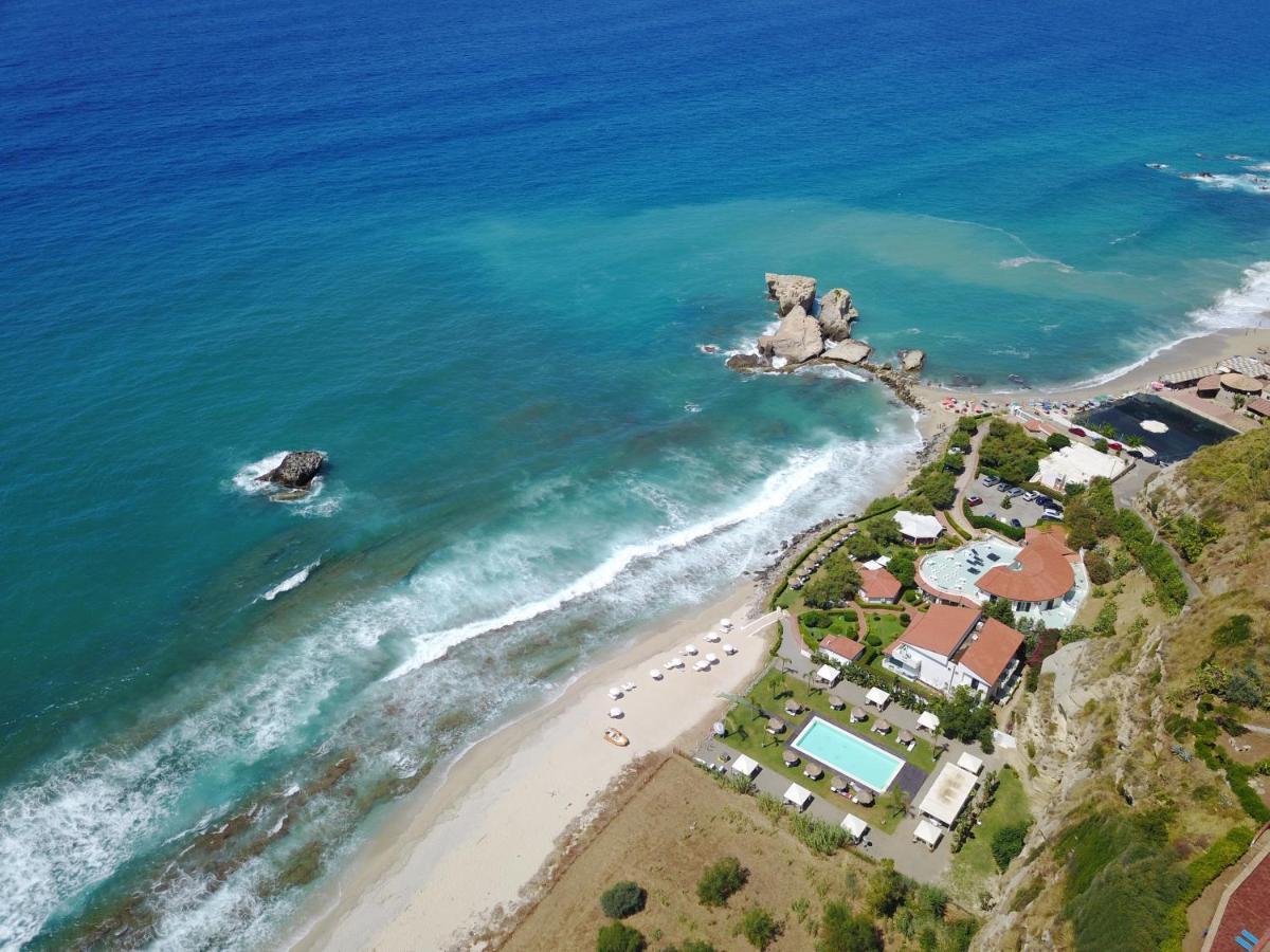 Borgo Di Riaci Beach Resort 산타도메니카 외부 사진